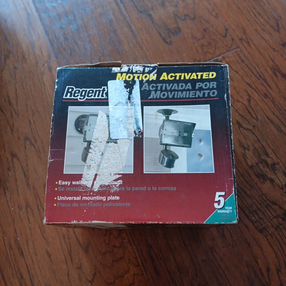 NIB REGENT MOTION ACTIVATED SECURITY FLOOD LIGHT